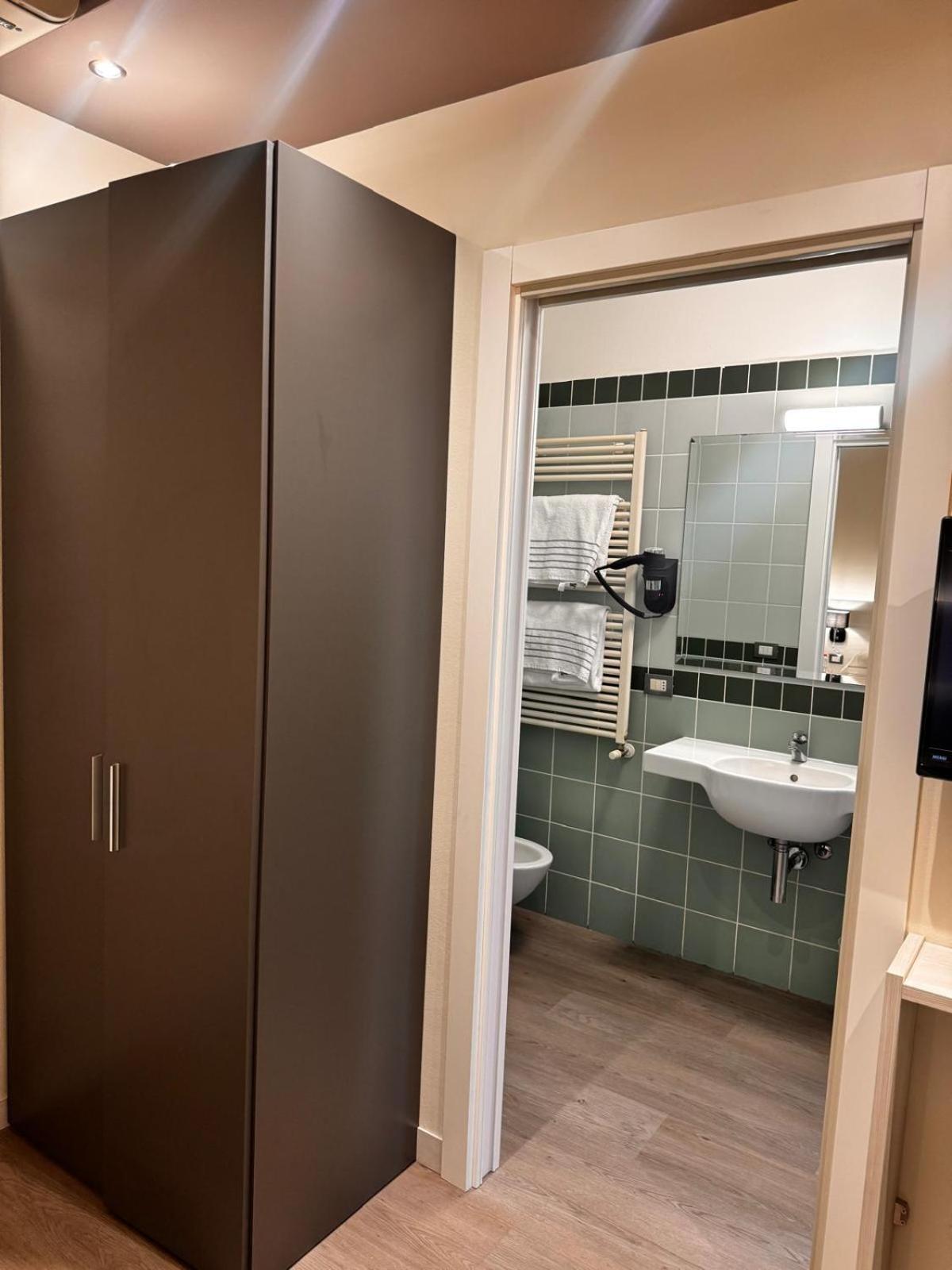 Hotel Confidence Parma